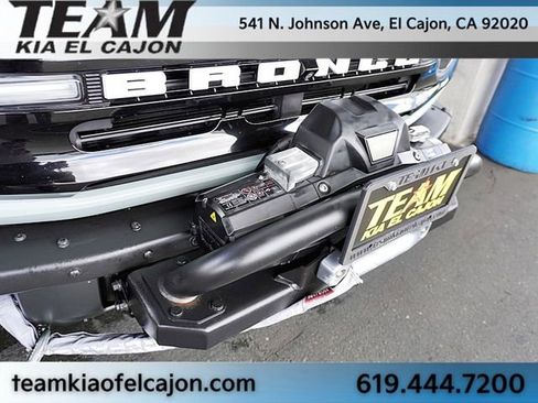 Used 2021 Ford Bronco Outer Banks AWD/4WD image 2