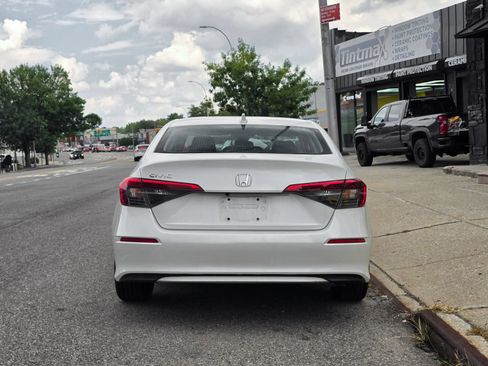 Used 2022 Honda Civic LX image 9