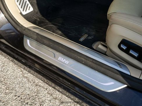 Used 2019 BMW 750i xDrive w/ Executive Package AWD/4WD image 34