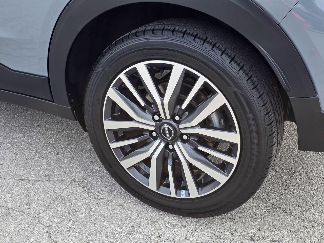 Used 2024 Nissan Kicks SV FWD image 11