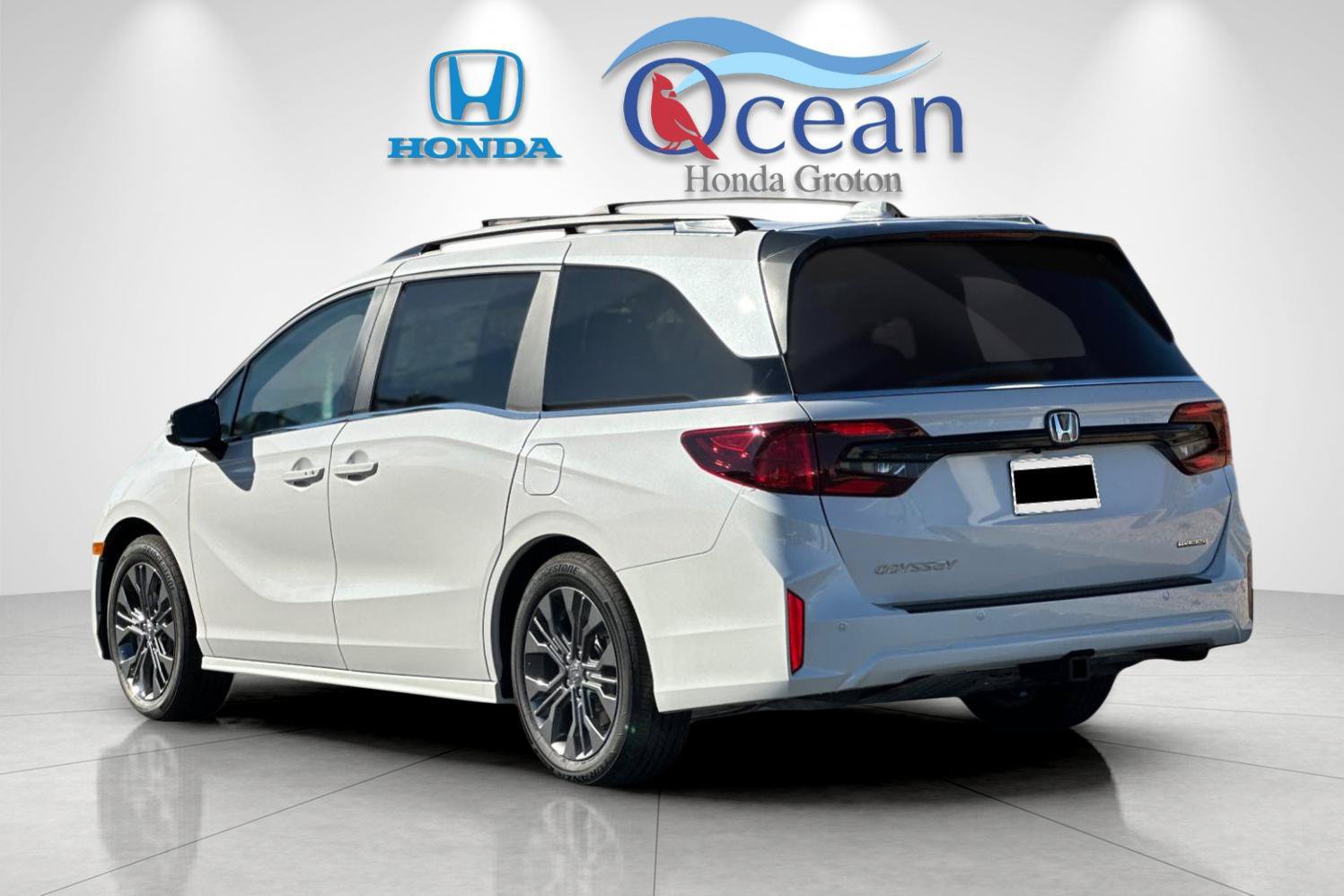 New 2027 Honda Odyssey Touring image 3