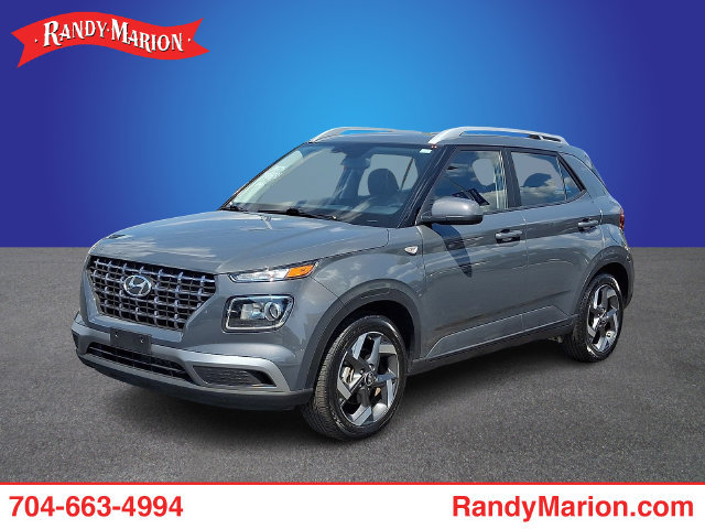Used 2025 Hyundai Venue SEL FWD image 1