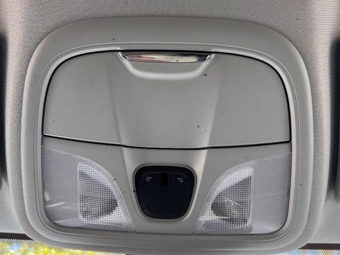 Used 2019 Jeep Cherokee Latitude Plus image 27