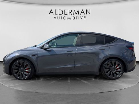 Used 2023 Tesla Model Y Long Range AWD/4WD image 2