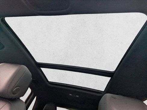 Used 2021 Audi Q3 2.0T Premium w/ Convenience Package image 16