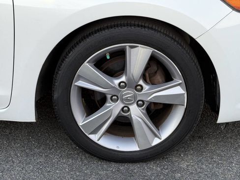 Used 2015 Acura ILX w/ Technology Package image 25