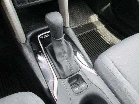 Used 2025 Toyota Corolla Cross AWD Hybrid image 16