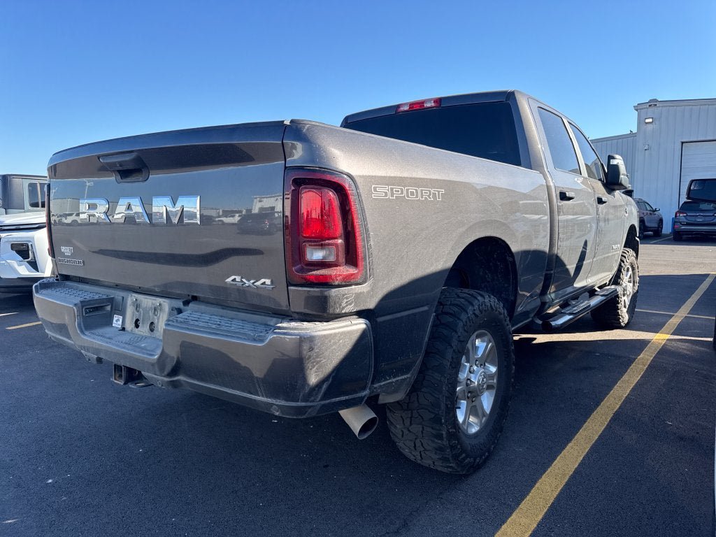 Used 2025 RAM 2500 Big Horn AWD/4WD image 5