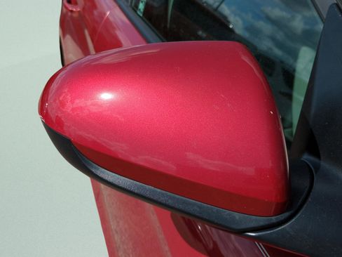 Used 2017 Hyundai Elantra SE image 11