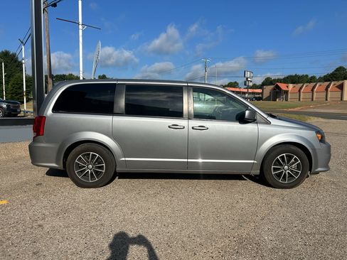 Used 2019 Dodge Grand Caravan GT FWD image 5