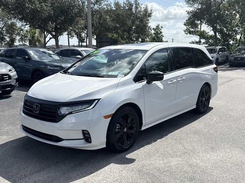 Certified 2024 Honda Odyssey Sport image 8