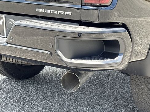 New 2025 GMC Sierra 3500 Denali Ultimate image 38