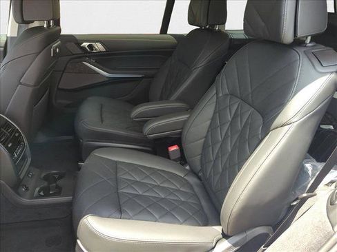 New 2025 BMW X7 xDrive40i image 15