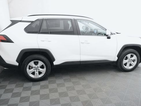 Used 2020 Toyota RAV4 XLE w/ Carpet Mat Package AWD/4WD image 4