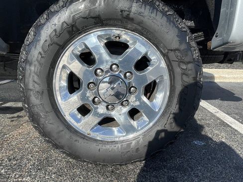 Used 2015 Chevrolet Silverado 2500 LT w/ LT Convenience Package image 11