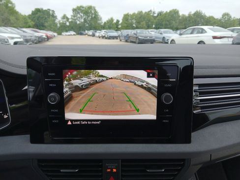New 2026 Volkswagen Jetta SE FWD image 17