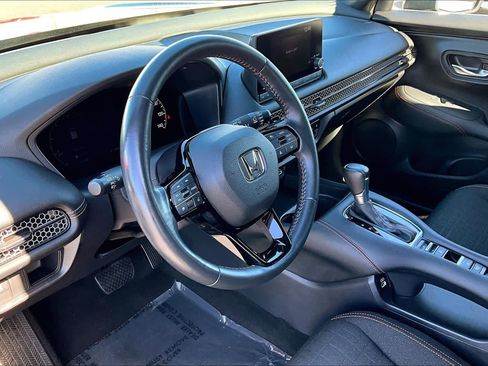 Used 2023 Honda HR-V Sport image 17