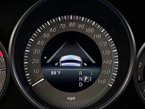 Used 2017 Mercedes-Benz E 400 4MATIC Coupe image 11