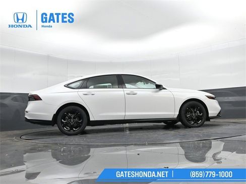 New 2025 Honda Accord SE image 34