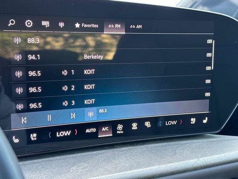 Certified 2025 Audi Q5 Premium w/ Premium Plus AWD/4WD image 18
