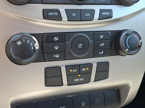 Used 2008 Ford Focus SE FWD image 17