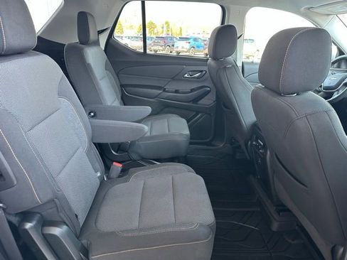 Used 2018 Chevrolet Traverse LT image 15