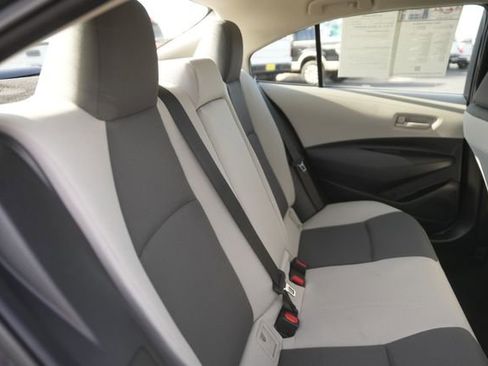 Used 2025 Toyota Corolla LE image 16