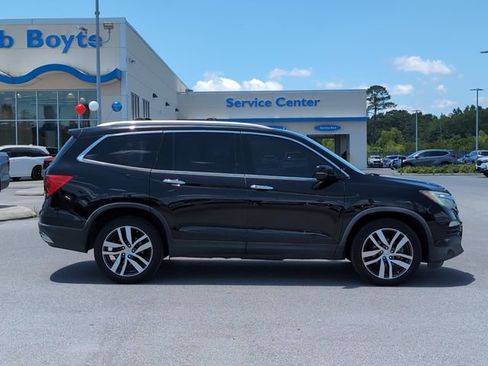 Used 2018 Honda Pilot Elite image 2