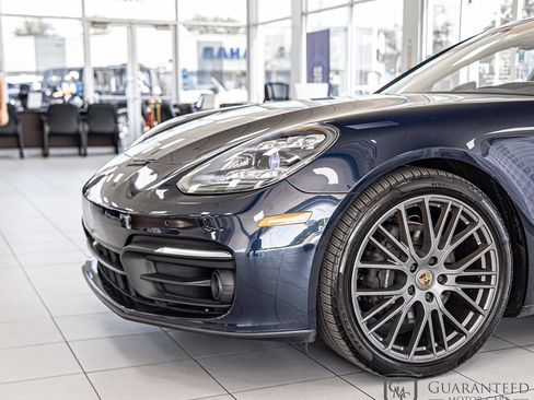 Used 2023 Porsche Panamera 4 Platinum Edition w/ Assistance Package AWD/4WD image 5