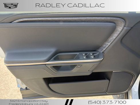 Used 2026 Rivian R1S Adventure AWD/4WD image 4
