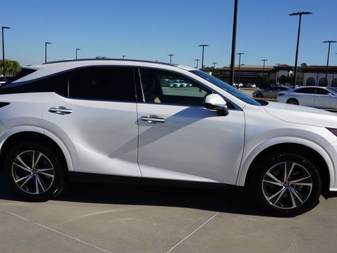 Certified 2025 Lexus RX 350 Premium image 4