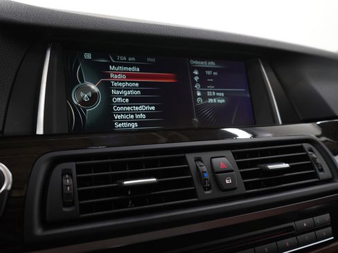 Used 2014 BMW 528i xDrive Sedan AWD/4WD image 25