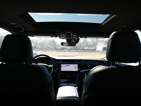 New 2026 Jeep Grand Cherokee Altitude image 29