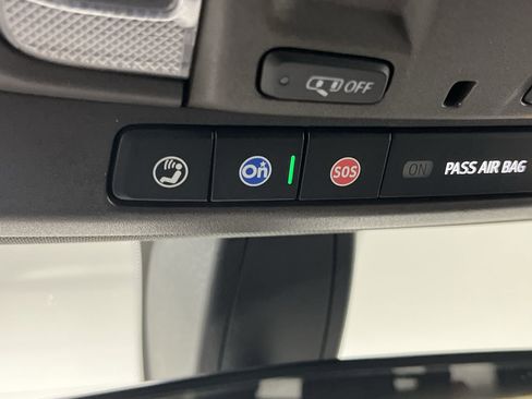 Used 2020 Chevrolet Silverado 1500 LT w/ Convenience Package image 24