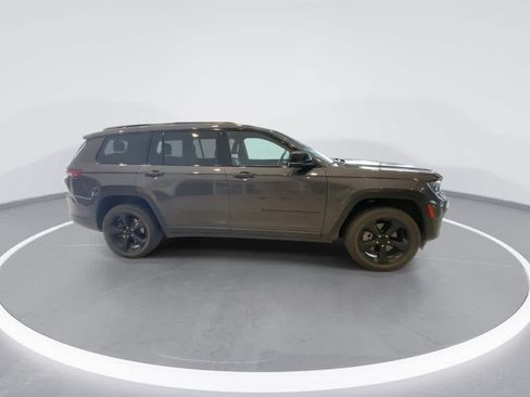 Used 2023 Jeep Grand Cherokee L Laredo AWD/4WD image 9