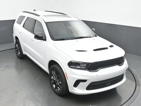 Used 2024 Dodge Durango GT AWD/4WD image 17