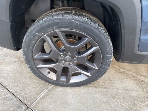 Used 2021 Jeep Renegade Latitude image 9