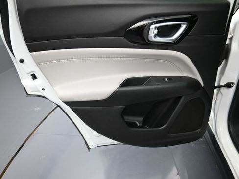 Used 2024 Jeep Compass Limited image 22