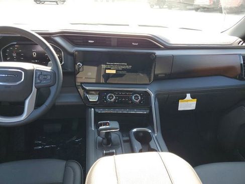 New 2026 GMC Sierra 1500 Denali w/ Denali Reserve Package image 15