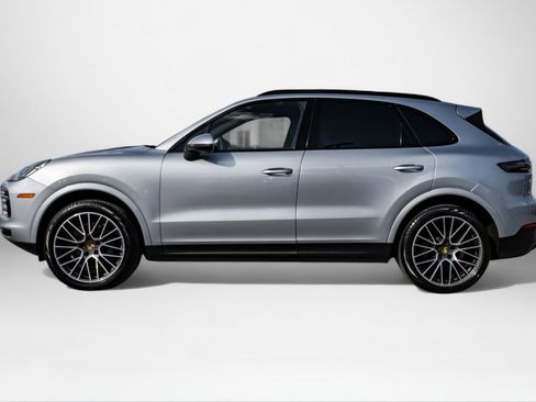Used 2021 Porsche Cayenne image 9