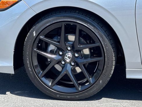 Used 2025 Honda Civic Sport image 29