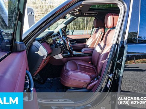 Used 2025 Land Rover Range Rover SE AWD/4WD image 18