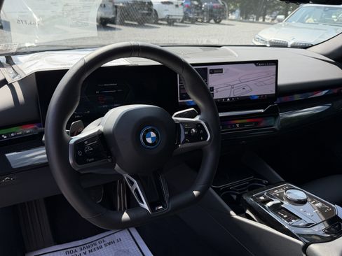Certified 2025 BMW i5 xDrive40 w/ M Sport Package AWD/4WD image 14