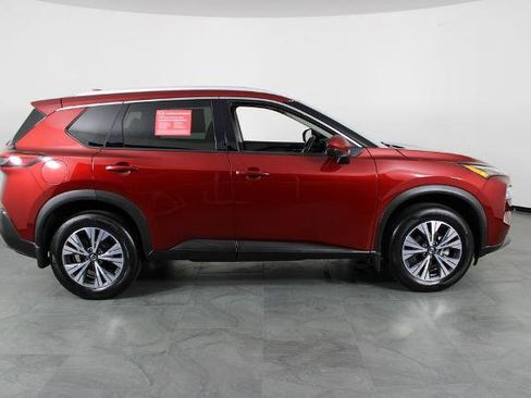Certified 2021 Nissan Rogue SV w/ Premium Package image 15