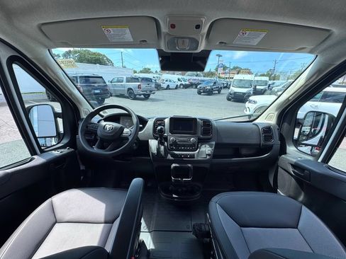 Used 2024 RAM ProMaster 2500 w/ Convenience Group FWD image 23