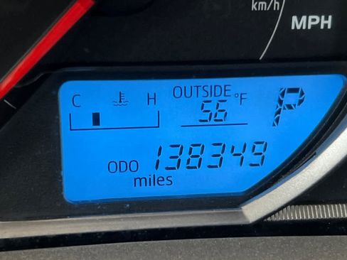 Used 2015 Toyota RAV4 LE image 27