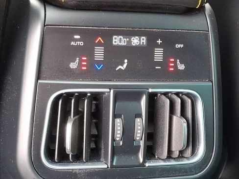 Used 2023 Maserati Grecale Modena image 11