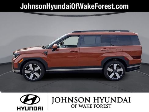 Certified 2025 Hyundai Santa Fe Limited AWD/4WD image 9