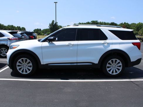 Used 2023 Ford Explorer Limited w/ Hybrid Equipment Group 310A AWD/4WD image 8