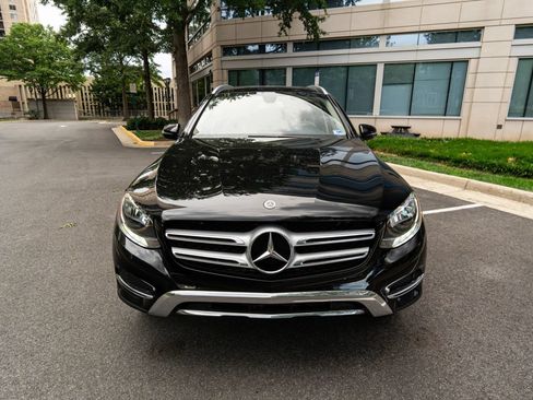 Used 2018 Mercedes-Benz GLC 300 4MATIC image 9